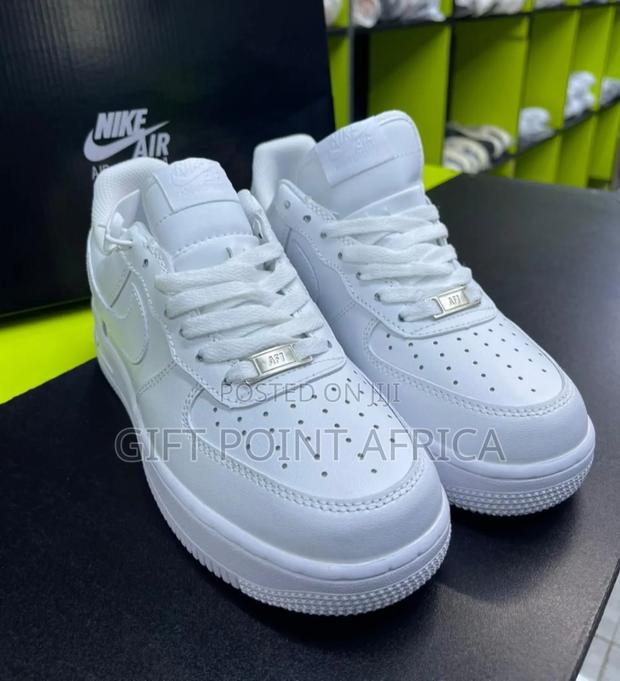 White Nike Air Force Sneakers - thumbnail 3