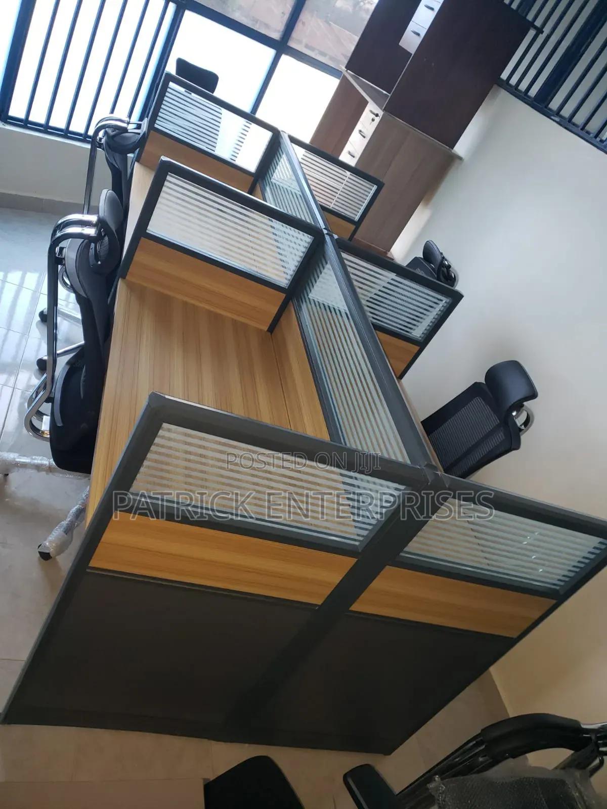 Imported Morden 4 Way Workstation