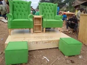Quality Brand New Queens Manicure Chairs