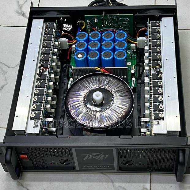 Peavey Cs5000 Professional Power Amplifier - main view