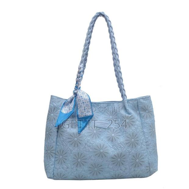 *Elegant Floral Tote Bag/ Luxury Rectangular Bagsize* - thumbnail 4