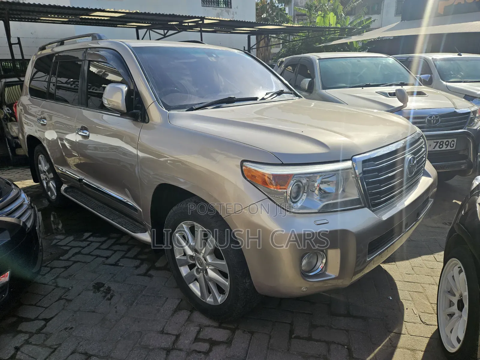 Toyota Land Cruiser 2015 Gold