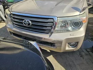 Toyota Land Cruiser 2015 Gold