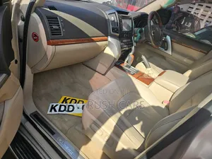 Toyota Land Cruiser 2015 Gold
