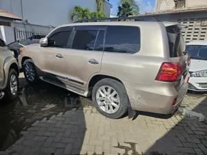 Toyota Land Cruiser 2015 Gold