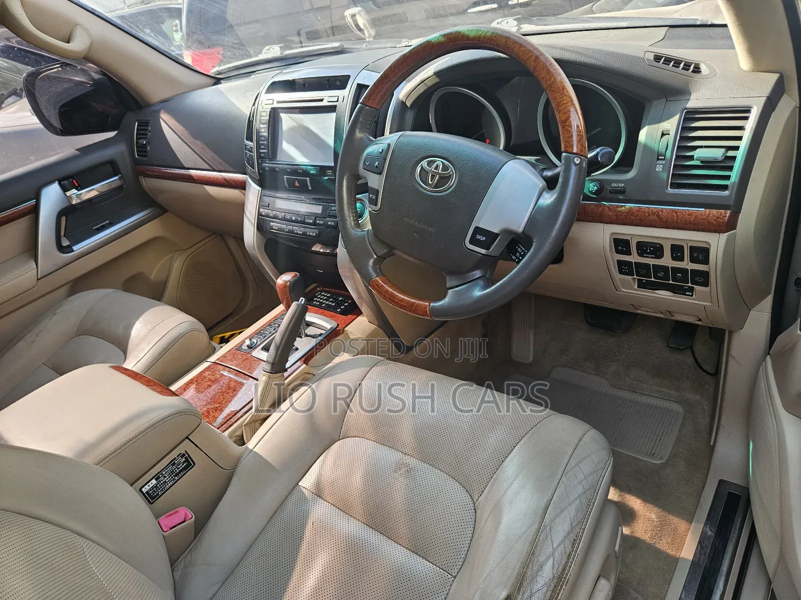 Toyota Land Cruiser 2015 Gold