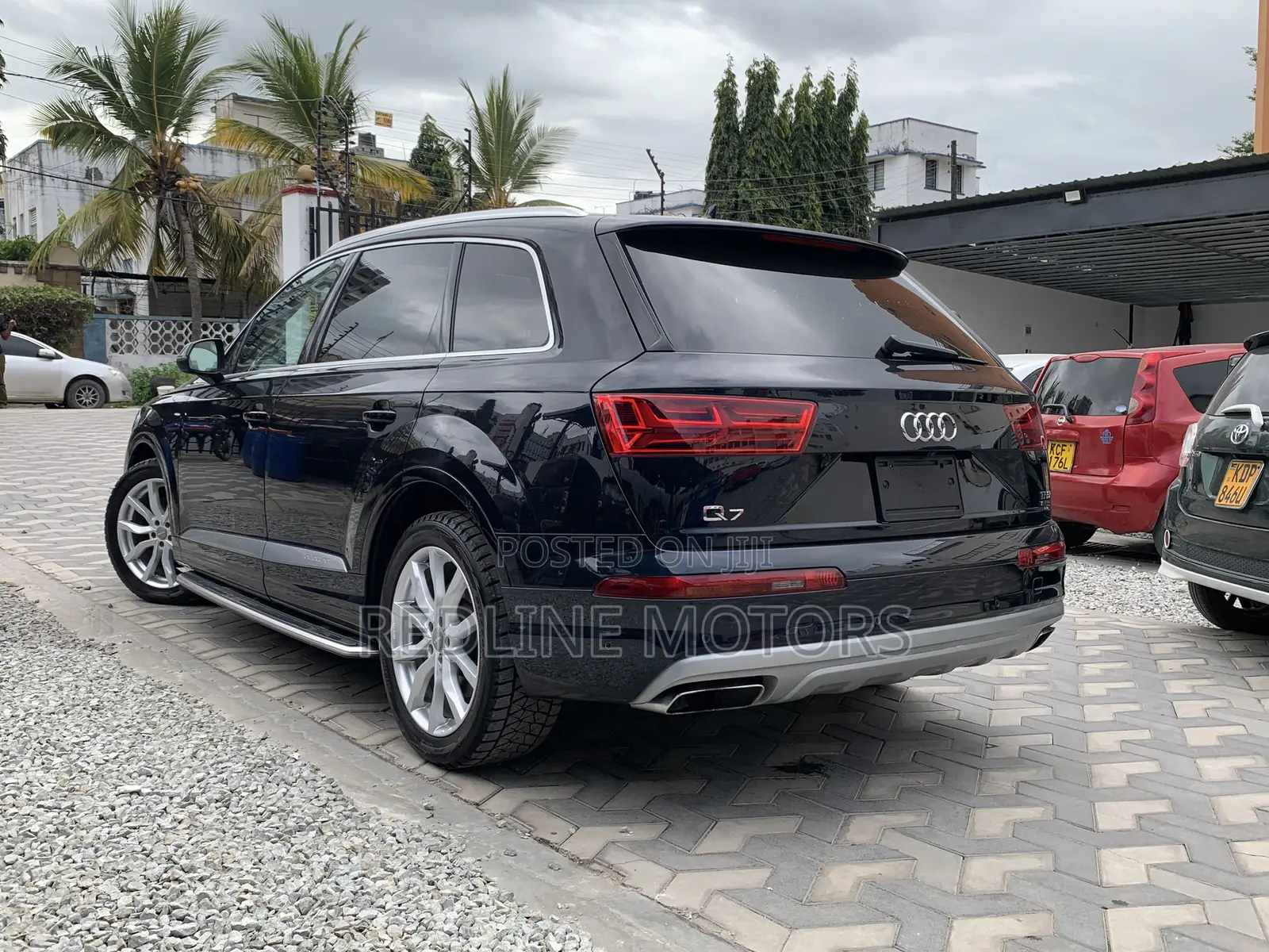 Audi Q7 3.0T Premium AWD quattro 2017 Matt Black