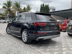 Audi Q7 3.0T Premium AWD quattro 2017 Matt Black