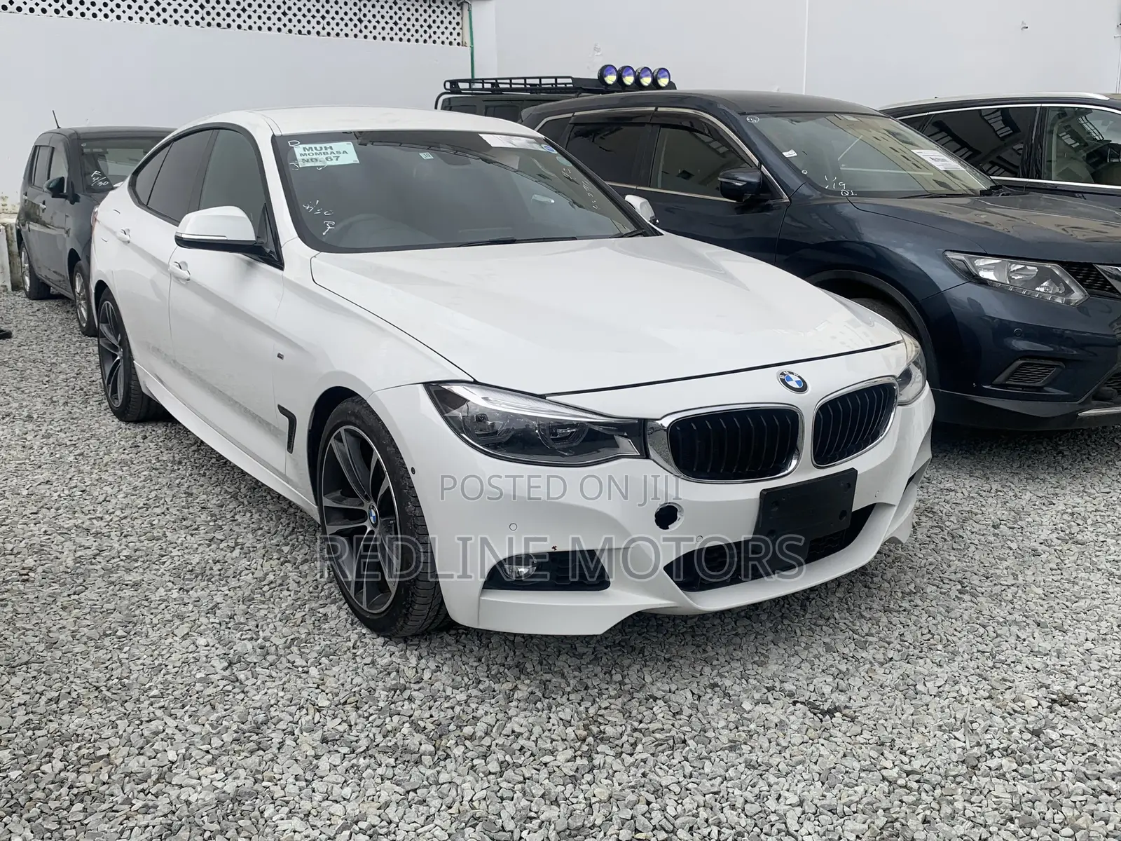 BMW 320i Sedan RWD 2017 White
