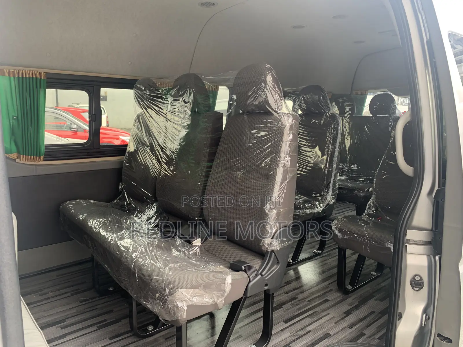Toyota HiAce 2017 Silver
