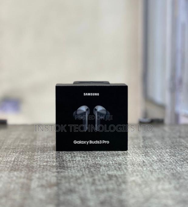 Samsung Galaxy Buds 3 Pro True Wireless Earbuds - main view