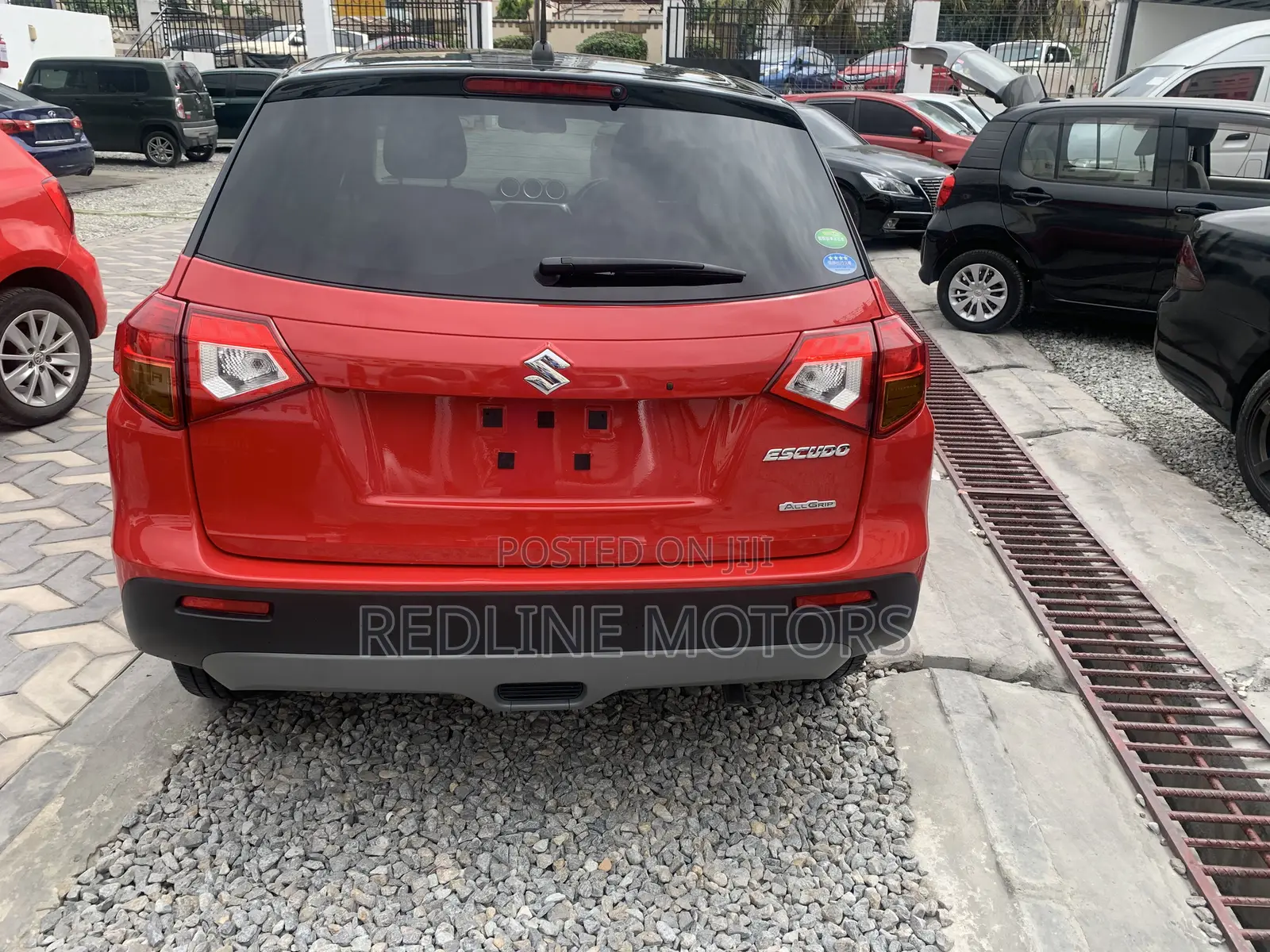 Suzuki Escudo 2017 Red