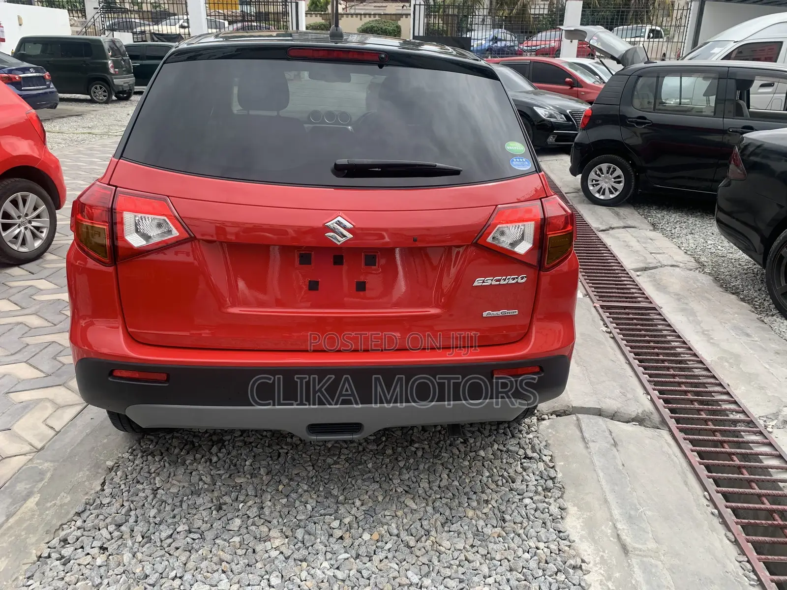 Suzuki Escudo 2017 Red