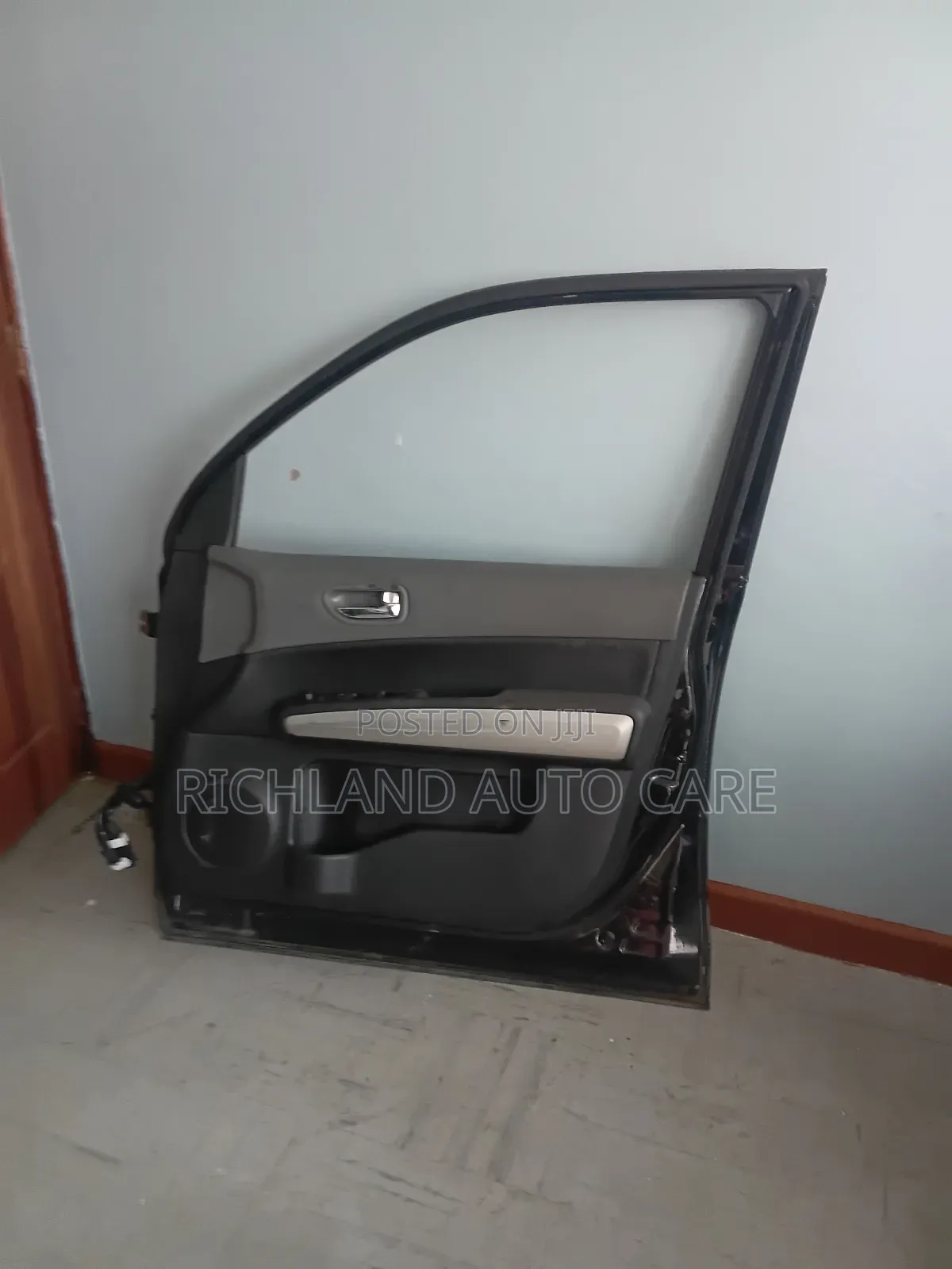 Door for Nissan Xtrail NT31 Front Right