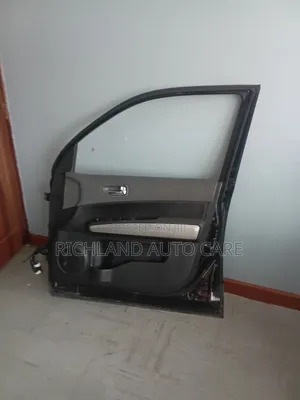 Door for Nissan Xtrail NT31 Front Right