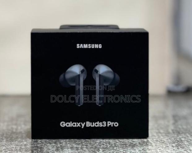 Galaxy Buds 3 Pro - main view