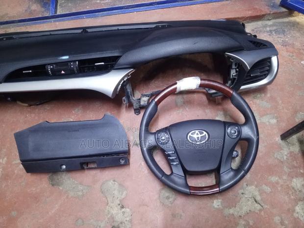Hilux Revo Double Cab Dashboard Stearing and Knee Airbag.