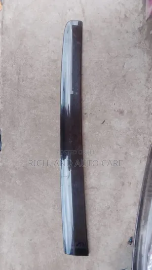 Windbreaker for Toyota Vitz NSP130 Rear Left