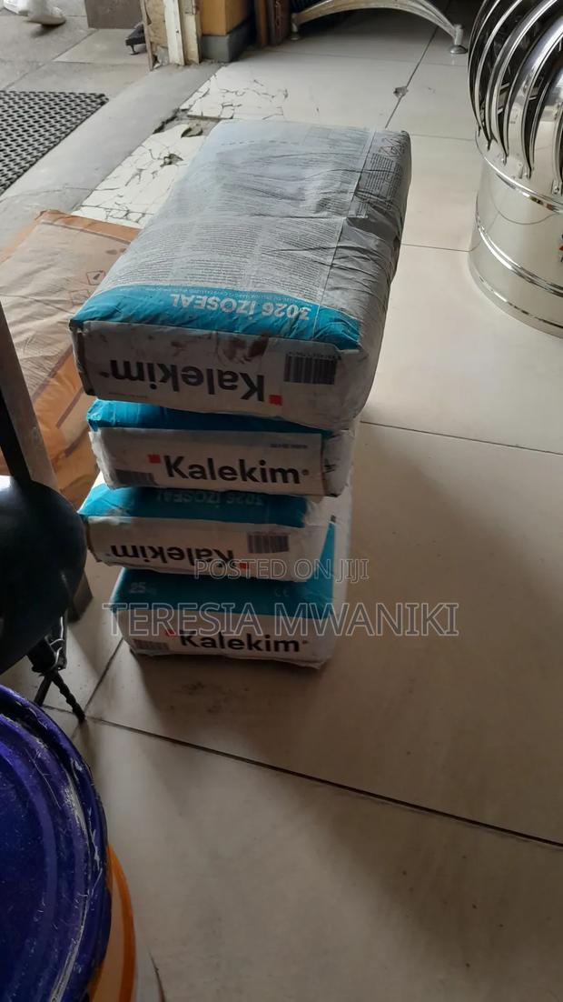 Izoseal 3026 Cristallized Waterproofing Powder 25kgs - thumbnail 3