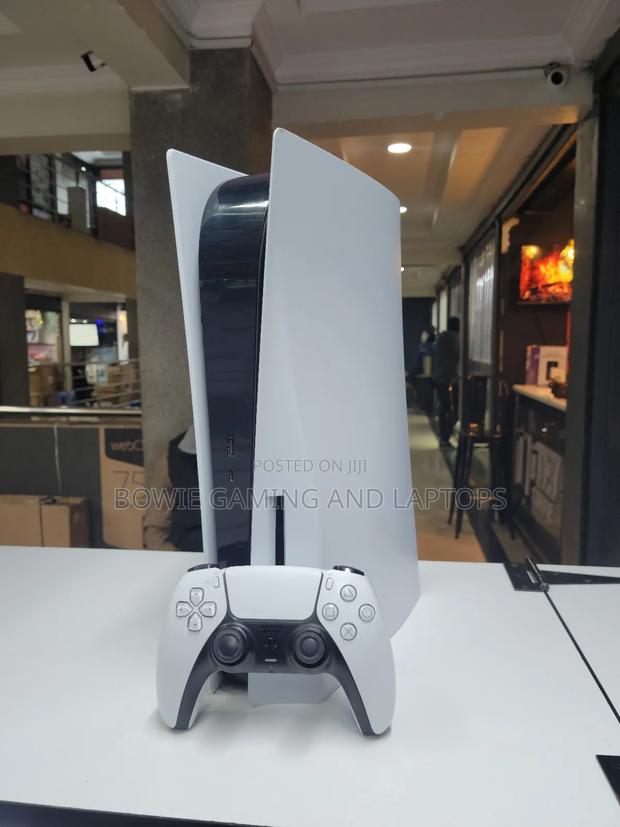 Sony Playstation 5 Standard Disc Version
