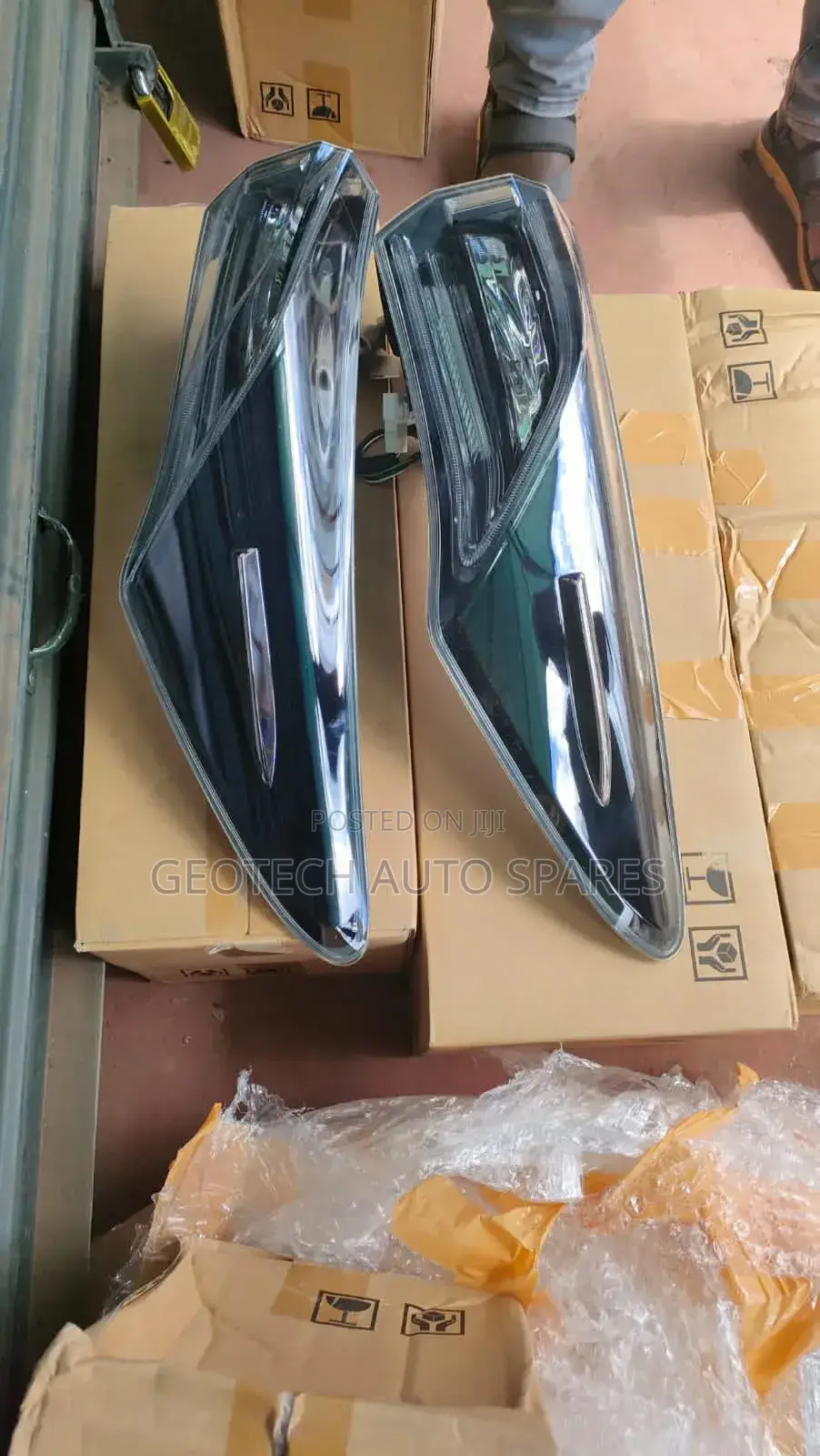 Toyota Harrier 2014 - 2017 Taillight