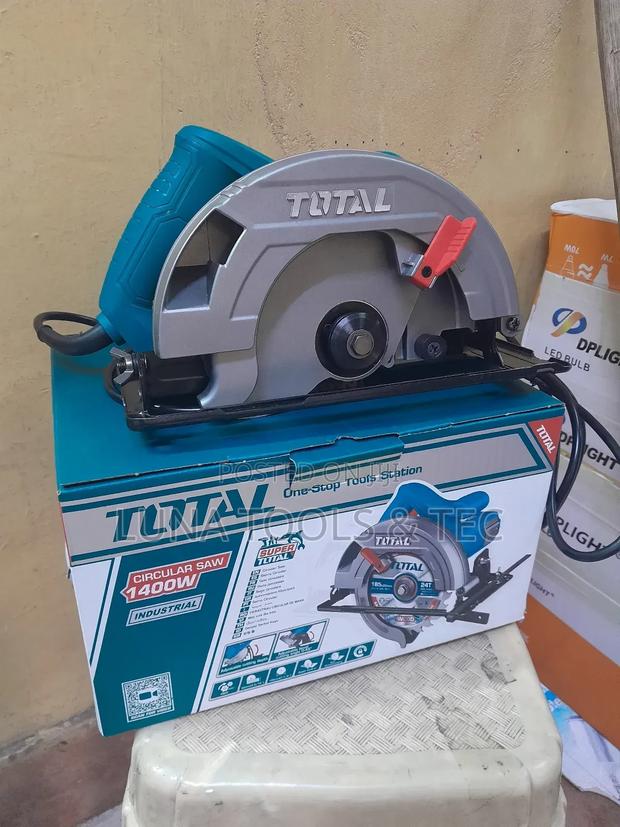 Total Tools,Electrical Circular Saw,1400w.