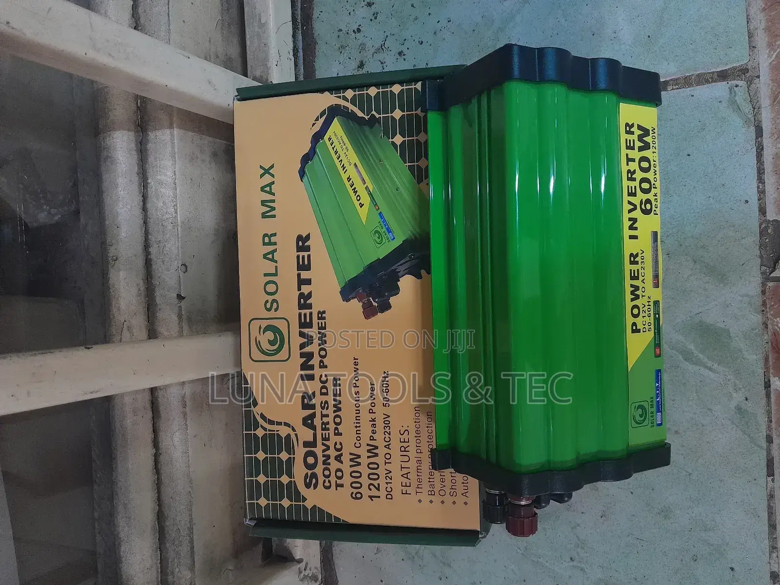 Solar Inverter, Converter DC Power, to AC Power.