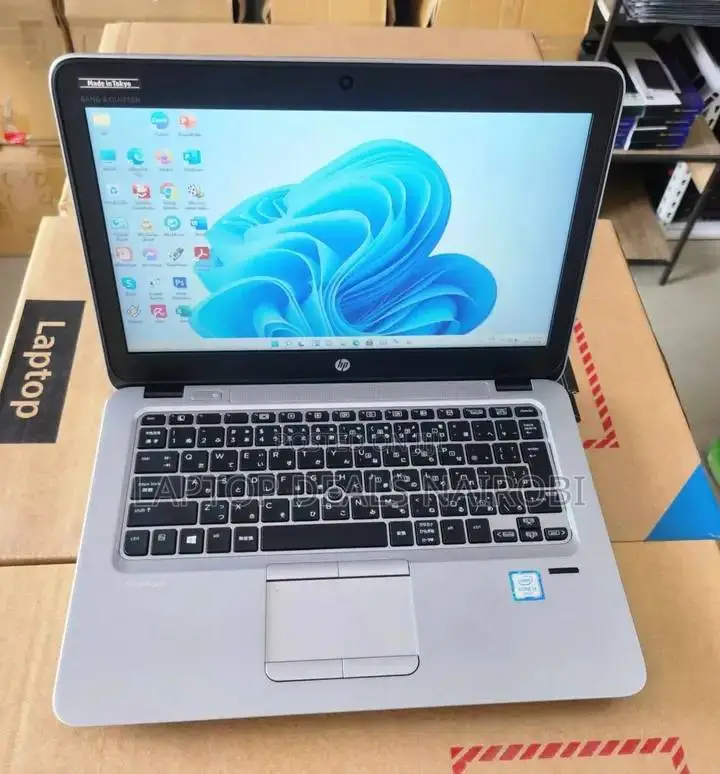 Laptop HP EliteBook 820 G3 8GB Intel Core I5 SSHD (Hybrid) 256GB