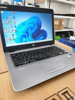 Laptop HP EliteBook 820 G3 8GB Intel Core I5 SSHD (Hybrid) 256GB