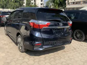 Honda Shuttle 1.5 G 2WD 2016 Blue