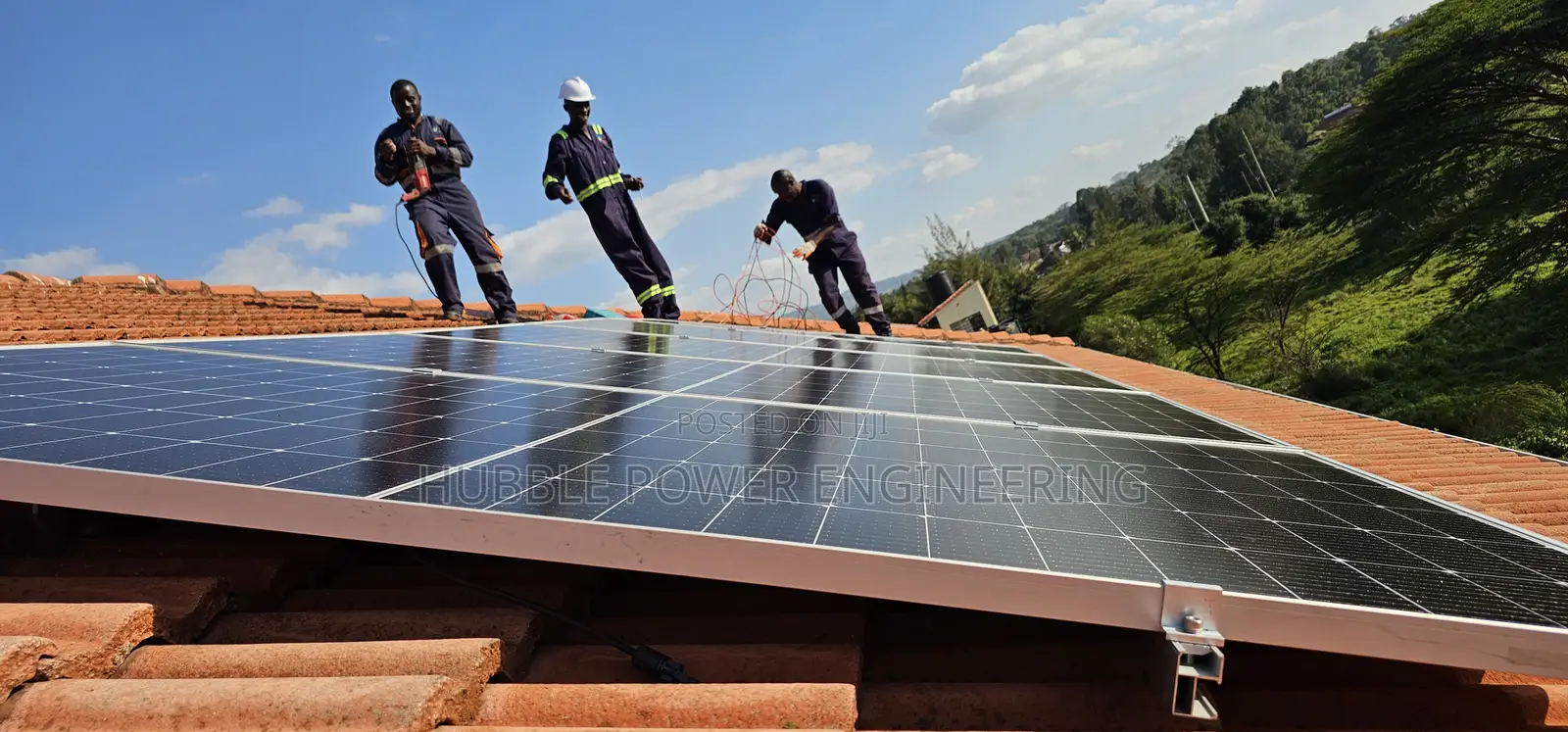 Solar Panels Lithium-Ion Battery Hybrid Inverter