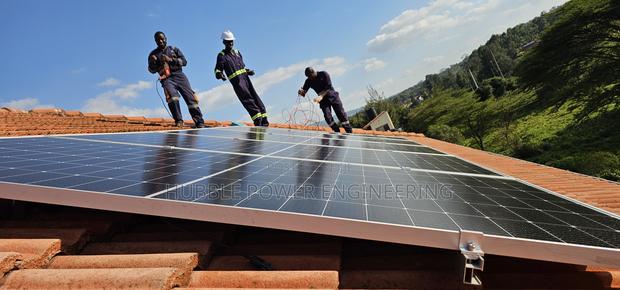 Solar Panels Lithium-Ion Battery Hybrid Inverter