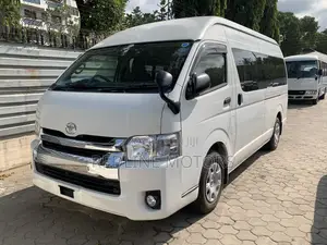 Toyota Grand HiAce 2017 White