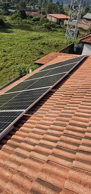 Solar Panels Lithium-Ion Battery Hybrid Inverter