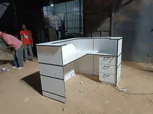 Receptionist /Front Office Table