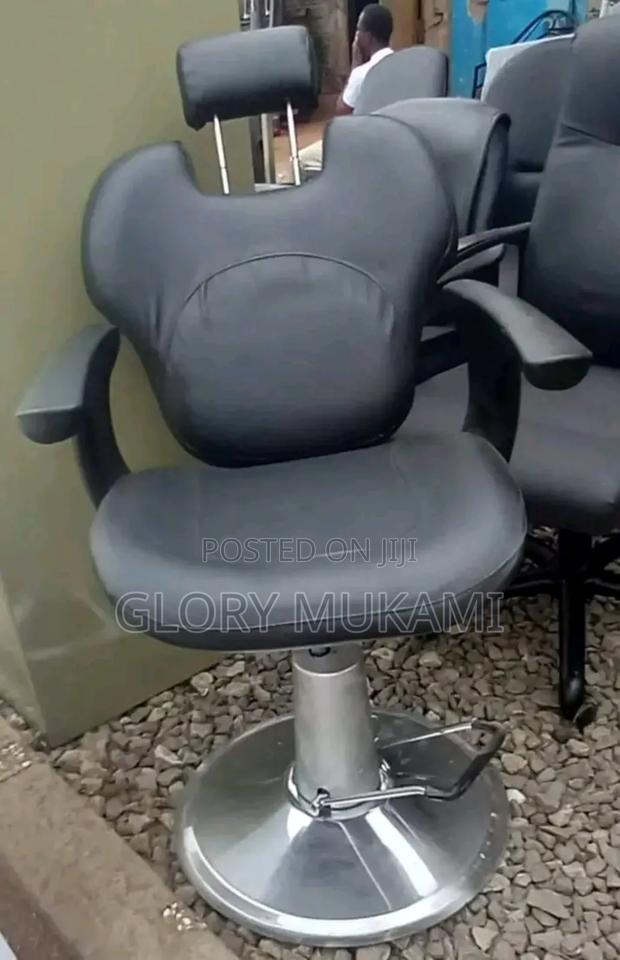 Quality Brand New Barber Chairs - thumbnail 4