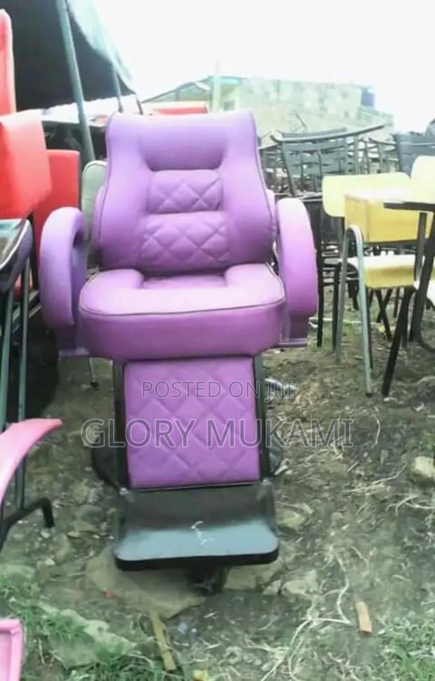 Quality Brand New Barber Chairs - thumbnail 3