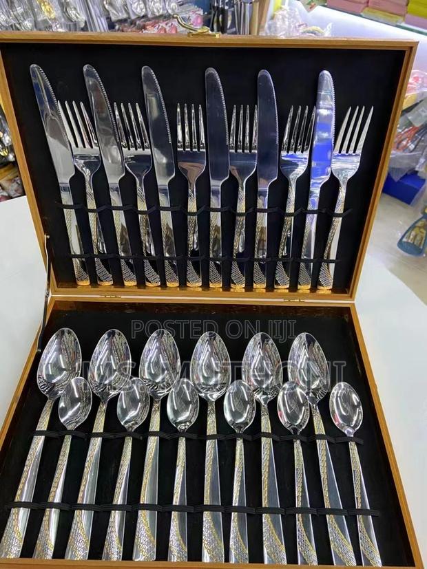  *24pcs Briefcase Cutlery Set ,With a Gold Design