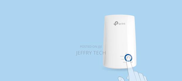 TP Link TL-WA850RE 300mbps Wi-fi Range Extender - main view
