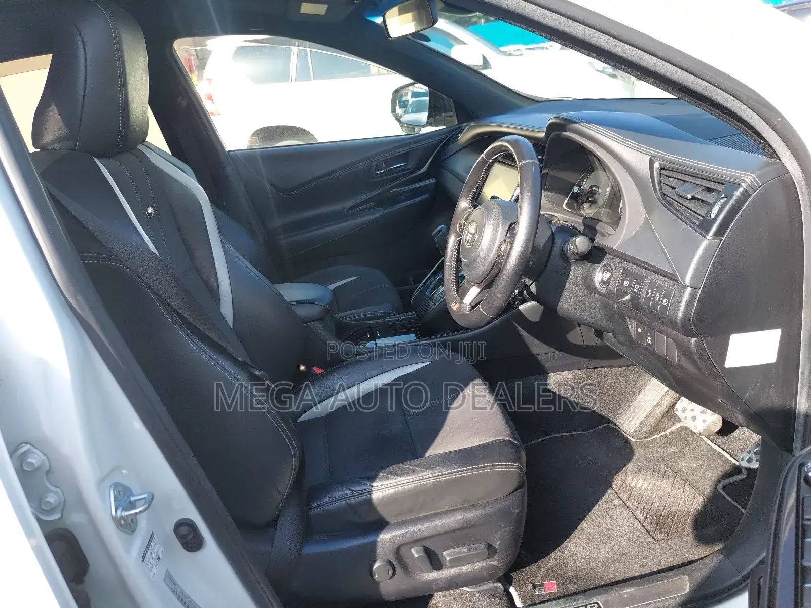 Toyota Harrier 2018 White