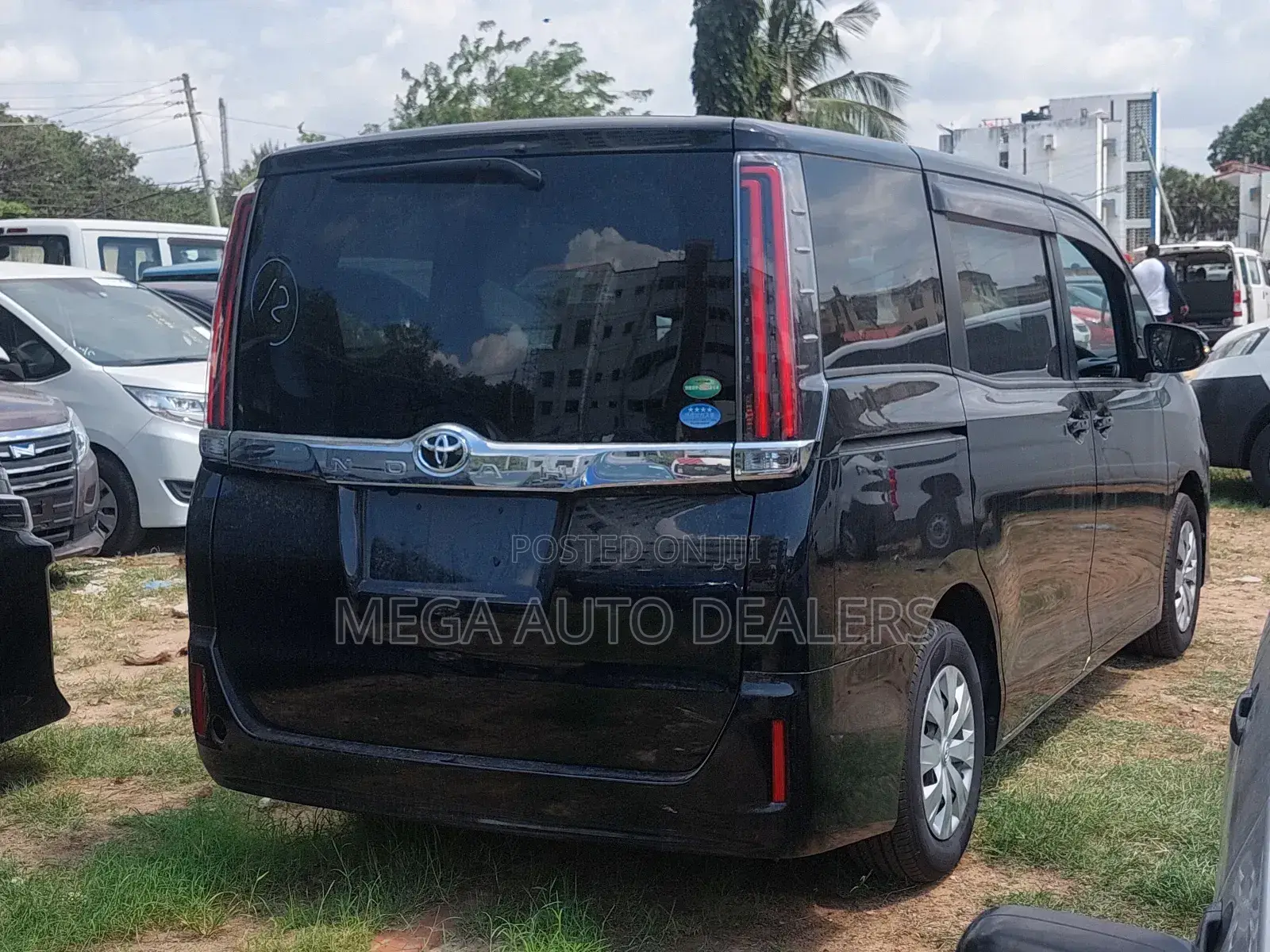 Toyota Noah 2018 Black