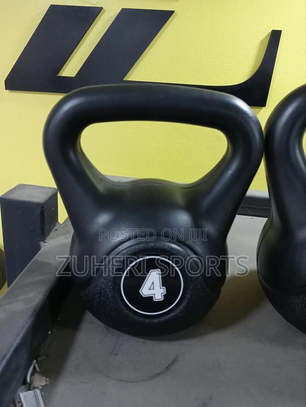 4kg Kettlebell Ergonomic Handle Design Bold Calibration - main view