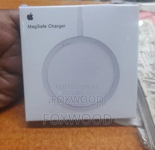 Apple Magsafe Wireless Charger Now Available - thumbnail 5