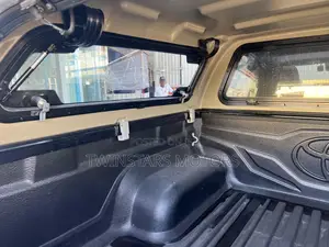 Toyota Hilux 2018 Matt Black