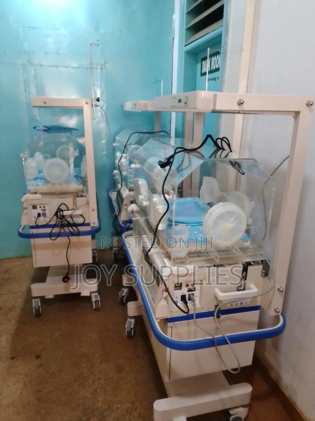 Infant Incubator - thumbnail 3
