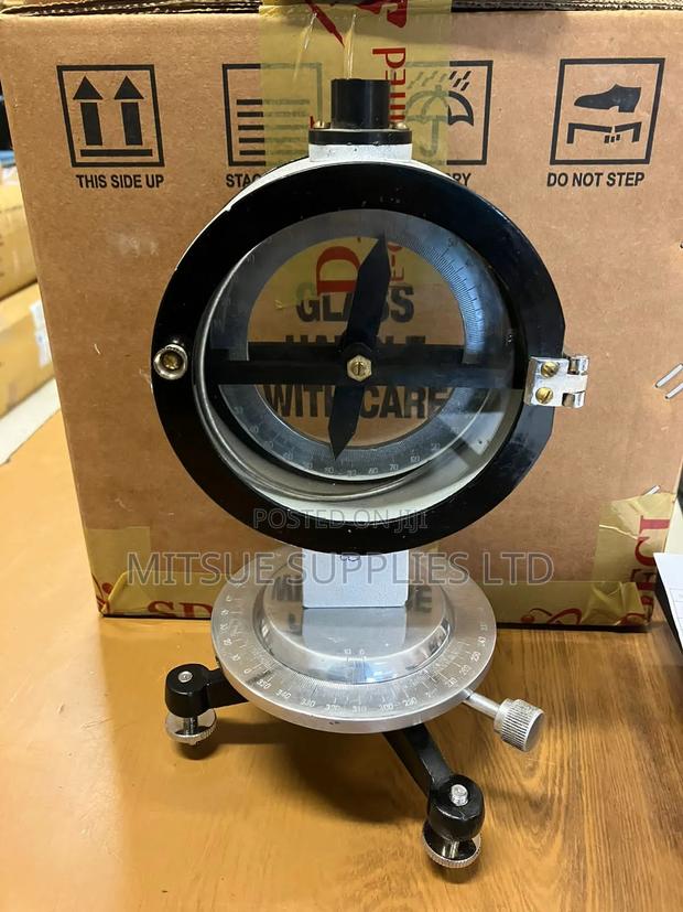 DIP Circle/Dip Needle/Inclinometer - main view