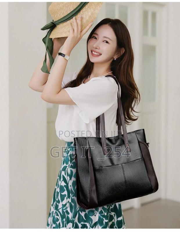 . Women Hand Bag Fully
Material Soft Leather
Size 35*30 Cm - thumbnail 4