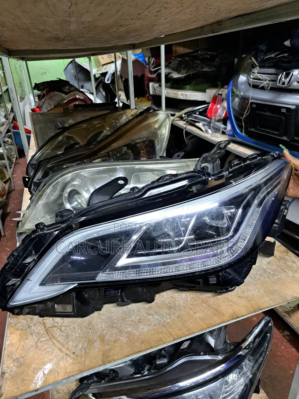 Crown 2018-2022 Headlight