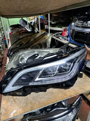 Crown 2018-2022 Headlight