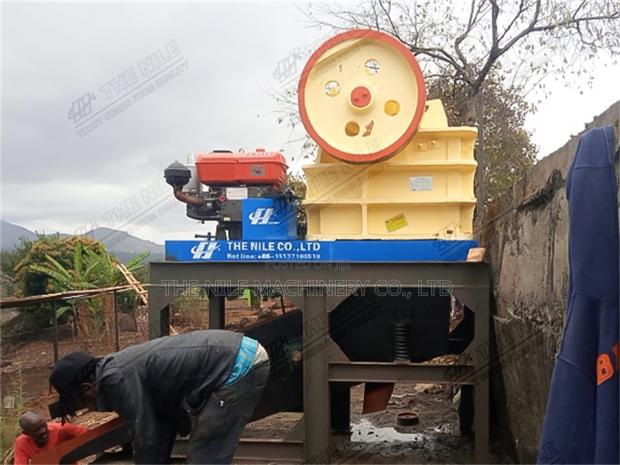 Mining Machinery PE900X1200 Concrete Jaw Crushing Machine